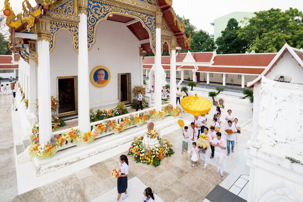 ภาพ No.286025:วันที่ 11 ตุลาคม พ.ศ. 2568 พิธีทอดกฐินสามัคคีทั่วไทย 30,000 วัด โดยคณะศิษยานุศิษย์ บูชาธรรม 81 ปี หลวงพ่อธัมมชโย ณ วัดโบสถ์บน ต.บางคูเวียง อ.บางกรวย จ.นนทบุรี