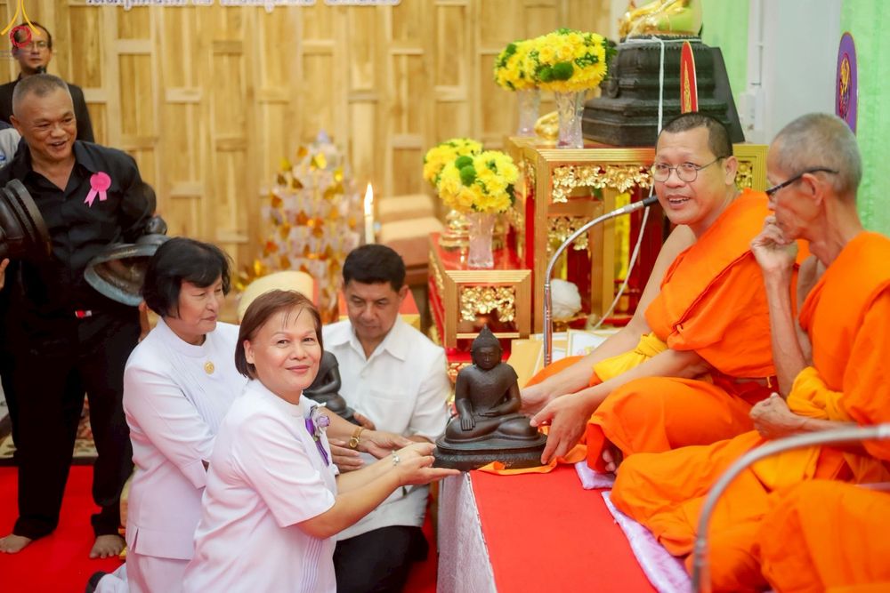 ภาพ No.271999:วันที่ 30 ตุลาคม พ.ศ. 2568 พิธีทอดกฐินสามัคคีทั่วไทย ณ วัดคูหาสวรรค์ ต.ในเมือง อ.เมือง จ.พิษณุโลก โดยคณะศิษยานุศิษย์ บูชาธรรม 81 ปี หลวงพ่อธัมมชโย