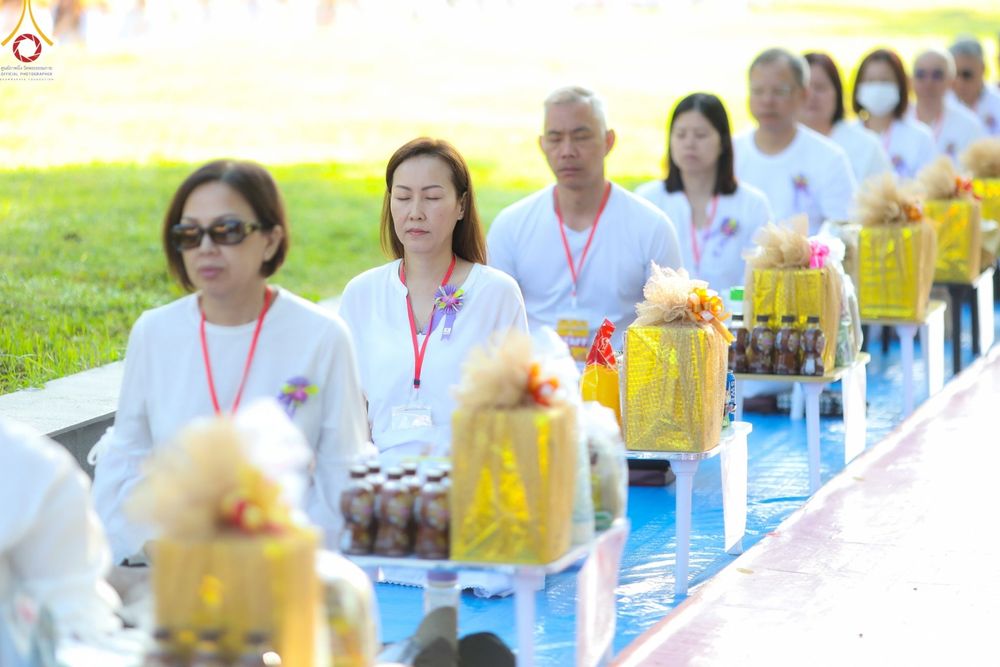 ภาพ No.103270:พิธีตักบาตรพระธรรมทายาท 1,000 รูป ณ มหาเจดีย์บุโรพุทโธ ประเทศอินโดนีเซีย ในวันที่ 20 ธันวาคม พ.ศ. 2566