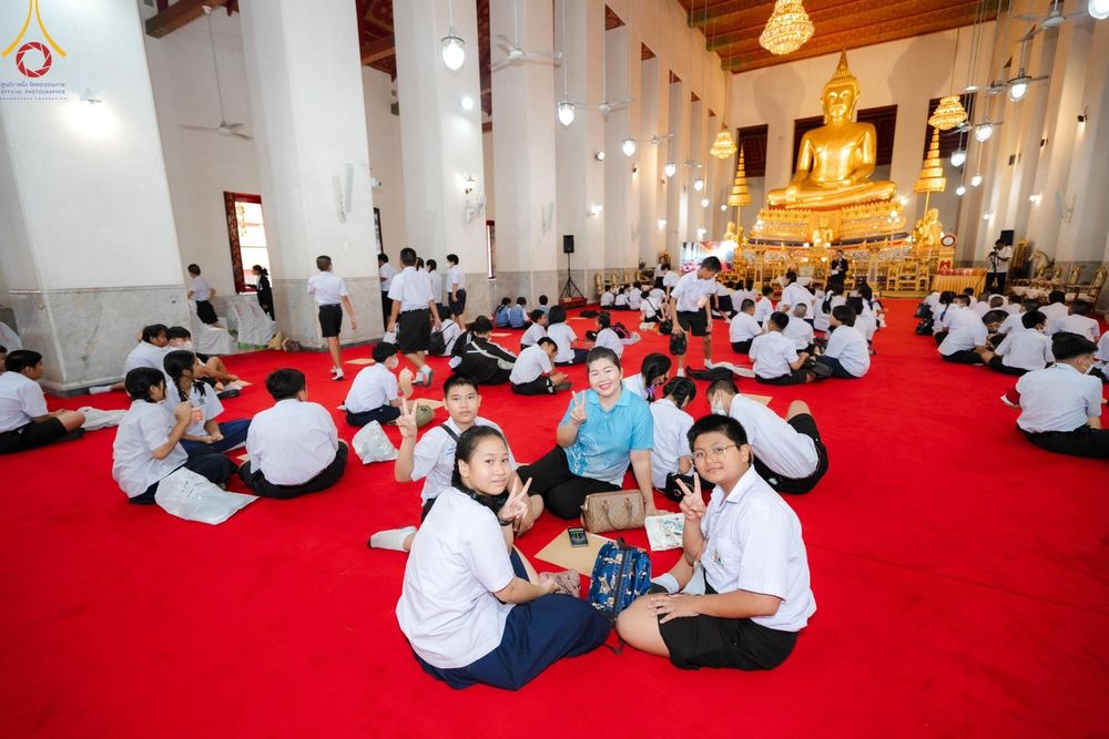 ภาพ No.184868:กิจกรรมวันรวมพลังเด็กดี V-Star ผู้นำฟื้นฟูศีลธรรมโลก กรุงเทพมหานคร ณ วัดมหาธาตุยุวราชรังสฤษฎิ์ราชวรมหาวิหาร กรุงเทพมหานคร ในวันที่ 13 ธันวาคม พ.ศ. 2567