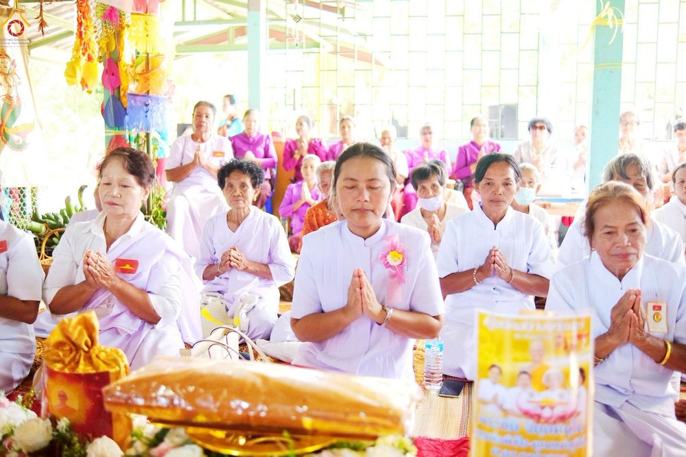 ภาพ No.259091:วันที่ 18 ตุลาคม พ.ศ. 2568 พิธีทอดกฐินสามัคคีทั่วไทย 30,000 วัด โดยคณะศิษยานุศิษย์ บูชาธรรม 81 ปี หลวงพ่อธัมมชโย ณ วัดสว่างอารมณ์  อ.แคนดง จ.บุรีรัมย์