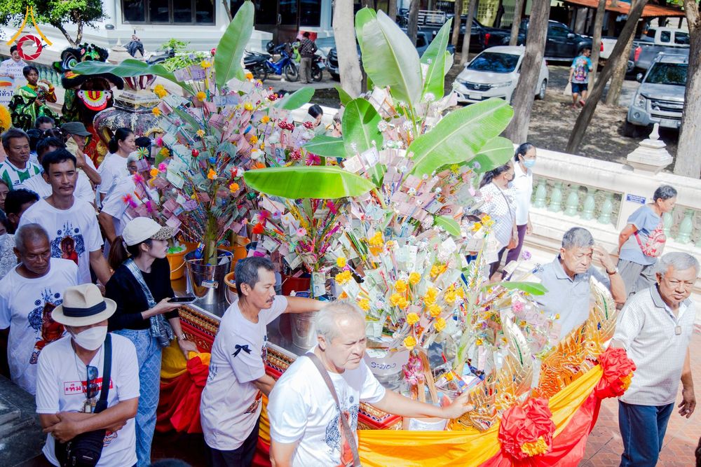 ภาพ No.275486:วันที่ 5 พฤศจิกายน พ.ศ. 2568 พิธีทอดกฐินสามัคคีทั่วไทย ณ วัดเขาแก้ว อ.โพธิ์ทอง จ.อ่างทอง โดยคณะศิษยานุศิษย์ บูชาธรรม 81 ปี หลวงพ่อธัมมชโย