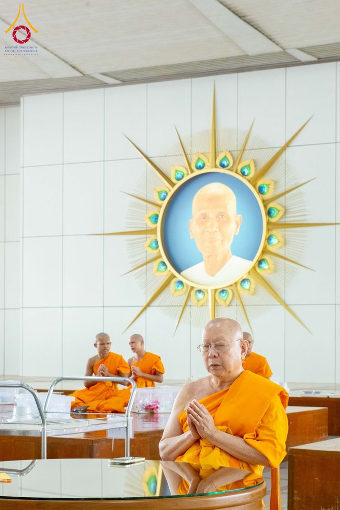 ภาพ No.276425:วันศุกร์ที่ 5 ธันวาคม พ.ศ. 2568 (วันพระ ขึ้น 15 ค่ำ เดือน 1) พิธีบุพเปตพลี ครั้งที่ 175 ร่วมอุทิศบุญแด่หมู่ญาติที่ล่วงลับไปแล้ว และสืบทอดอายุพระพุทธศาสนา ณ หอฉันคุณยายอาจารย์ฯ วัดพระธรรมกาย