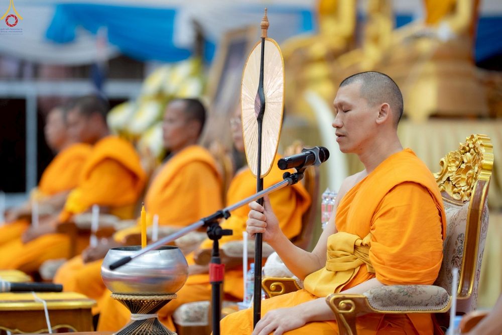 ภาพ No.233493:วันจันทร์ที่ 7 กรกฎาคม พ.ศ. 2568 จังหวัดบุรีรัมย์รวมใจ สัมมนาคณะสงฆ์ เพื่อฟื้นฟูพระพุทธศาสนา  โครงการทอดกฐินสามัคคีทั่วไทย 30,000 วัด ประจำปีพุทธศักราช 2568 และพิธีถวายมหาสังฆทาน 300 กว่าวัด โดยคณะศิษยานุศิษย์ บูชาธรรม 81 ปี หลวงพ่อธัมมชโย  ณ วัดกลาง พระ