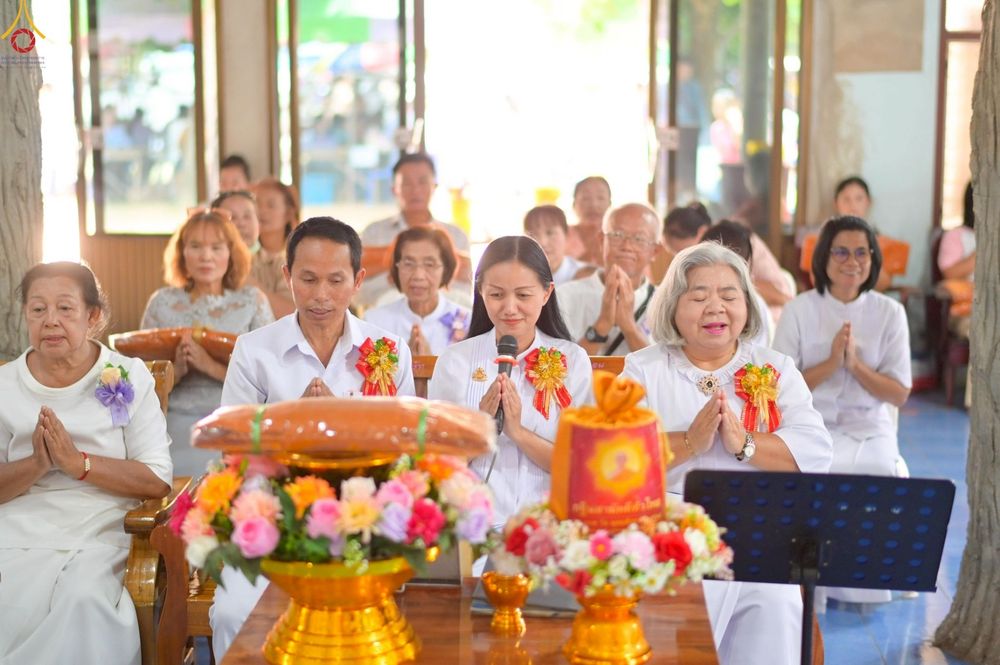 ภาพ No.263621:วันที่ 23 ตุลาคม พ.ศ. 2568 พิธีทอดกฐินสามัคคีทั่วไทย 30,000 วัด โดยคณะศิษยานุศิษย์ บูชาธรรม 81 ปี หลวงพ่อธัมมชโย ณ วัดไร่ดอน จ.ฉะเชิงเทรา