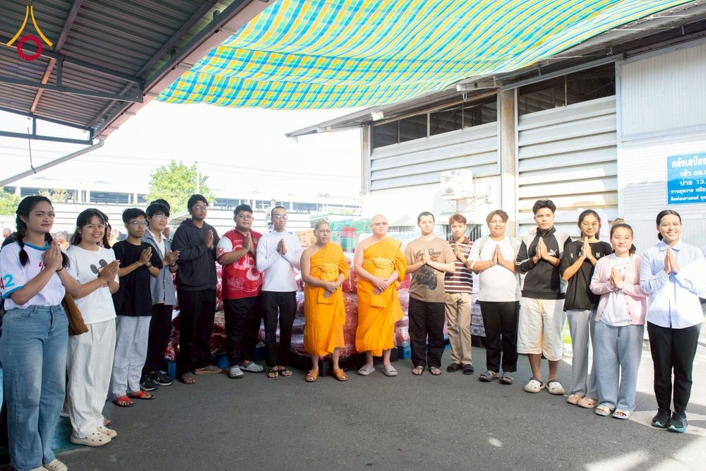 ภาพ No.273642:วันที่ 27 พฤศจิกายน พ.ศ. 2568 คณะศิษยานุศิษย์วัดพระธรรมกาย มูลนิธิธรรมกาย มอบอาหารและสิ่งของความช่วยเหลือให้พี่น้องชาวใต้ ผู้ประสบอุทกภัยน้ำท่วม