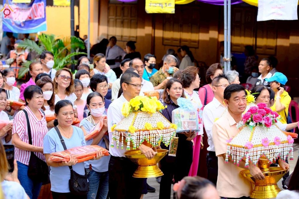 ภาพ No.251341:วันที่ 8 ตุลาคม พ.ศ. 2568 พิธีทอดกฐินสามัคคีทั่วไทย 30,000 วัด โดยคณะศิษยานุศิษย์ บูชาธรรม 81 ปี หลวงพ่อธัมมชโย ณ วัดทองบน กรุงเทพฯ