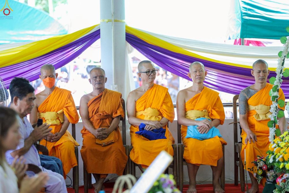 ภาพ No.265484:วันที่ 24 ตุลาคม พ.ศ. 2568 พิธีทอดกฐินสามัคคีทั่วไทย ณ วัดศานติไมตรี ต.ขุนทะเล  อ.เมือง จ.สุราษฎร์ธานี โดยคณะศิษยานุศิษย์ บูชาธรรม 81 ปี หลวงพ่อธัมมชโย