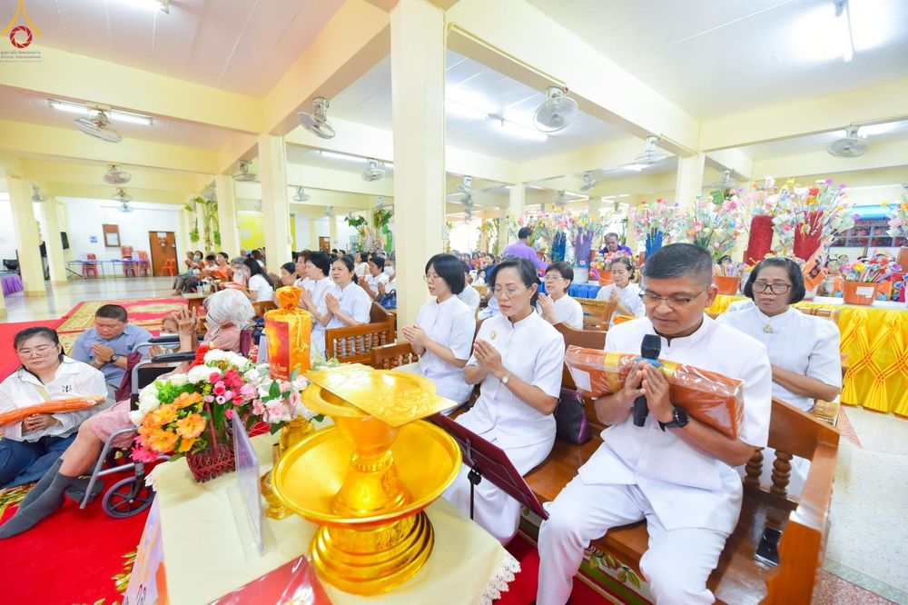 ภาพ No.251978:วันที่ 11 ตุลาคม พ.ศ. 2568 พิธีทอดกฐินสามัคคีทั่วไทย 30,000 วัด โดยคณะศิษยานุศิษย์ บูชาธรรม 81 ปี หลวงพ่อธัมมชโย ณ วัดหนองเสือ ต.หนองดินแดง อ.เมือง จ.นครปฐม