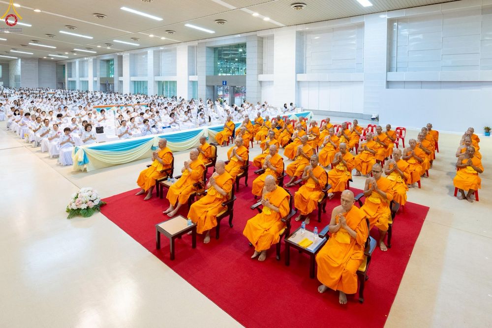 ภาพ No.277573:วันอาทิตย์ต้นเดือนที่ 7 ธันวาคม พ.ศ.2568 พิธีทอดผ้าป่าต้นสมบัติจักรพรรดิ ณ สภาธรรมกายสากล วัดพระธรรมกาย