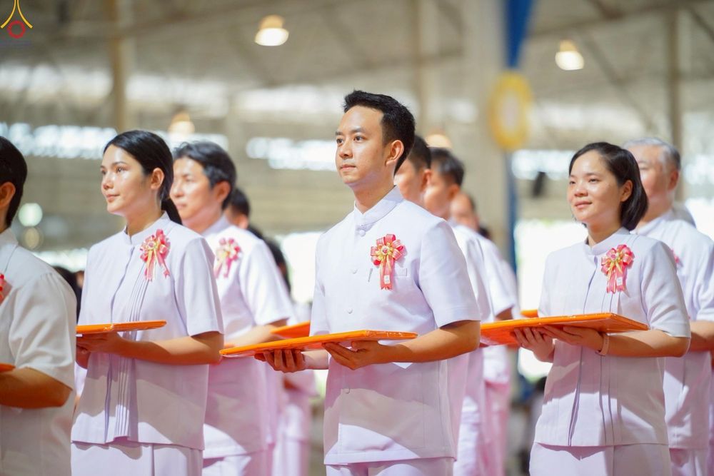 ภาพ No.251650:วันที่ 10 ตุลาคม พ.ศ. 2568 พิธีทอดผ้าป่าสมทบกฐินวัดพระธรรมกาย และสมทบกฐิน 30,000 กว่าวัดทั่วประเทศ ครั้งที่ 3 ณ สภาธรรมกายสากล วัดพระธรรมกาย