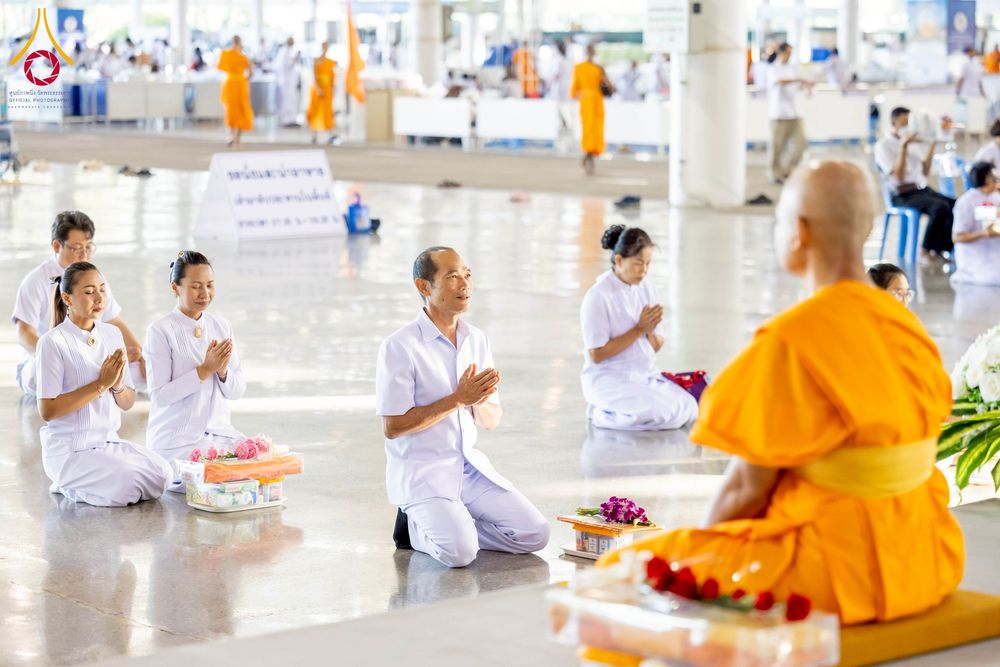 ภาพ No.277087:วันอาทิตย์ที่ 7 ธันวาคม พ.ศ. 2568 พิธีตักบาตรอาทิตย์ต้นเดือน ณ บ้านแก้วเรือนทองคุณยายฯ วัดพระธรรมกาย