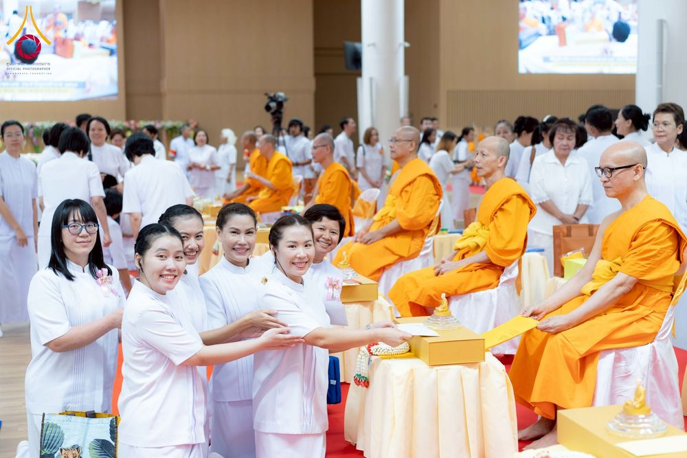 ภาพ No.272963:วันอาทิตย์ที่ 23 พฤศจิกายน พ.ศ.2568 พิธีมุทิตาสักการะ พระมหาเถระและพระเถระ ประจำปีพุทธศักราช 2568 ณ ห้องแก้วสารพัดนึก 2 สภาธรรมกายสากล  วัดพระธรรมกาย