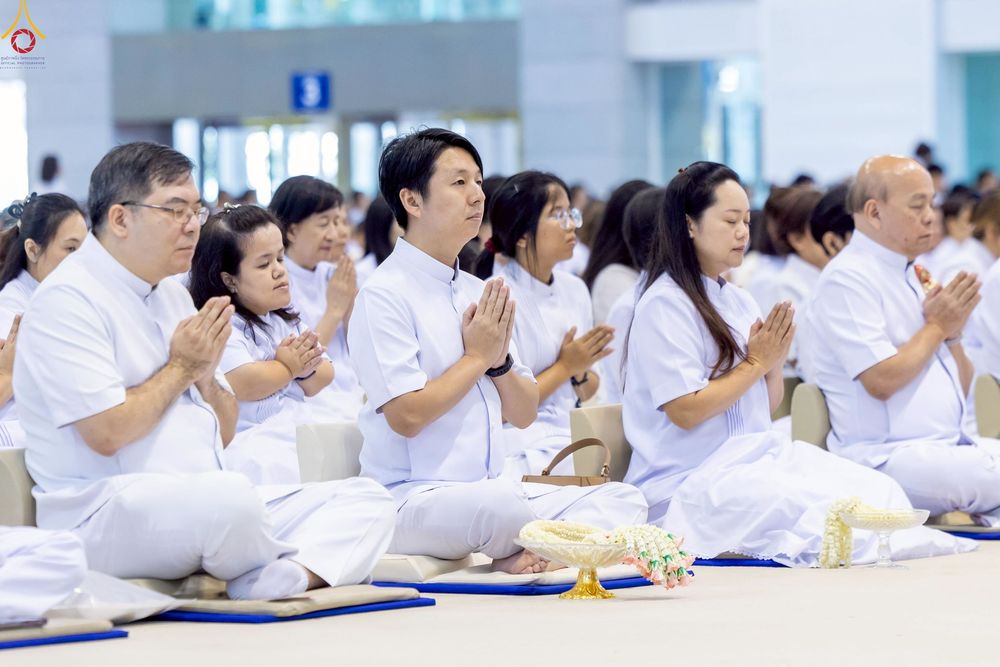 ภาพ No.243696:วันอาทิตย์ที่ 7 กันยายน พ.ศ. 2568 พิธีบูชาครูผู้ค้นพบวิชชาธรรมกาย , พิธีบูชาข้าวพระ ณ สภาธรรมกายสากล วัดพระธรรมกาย