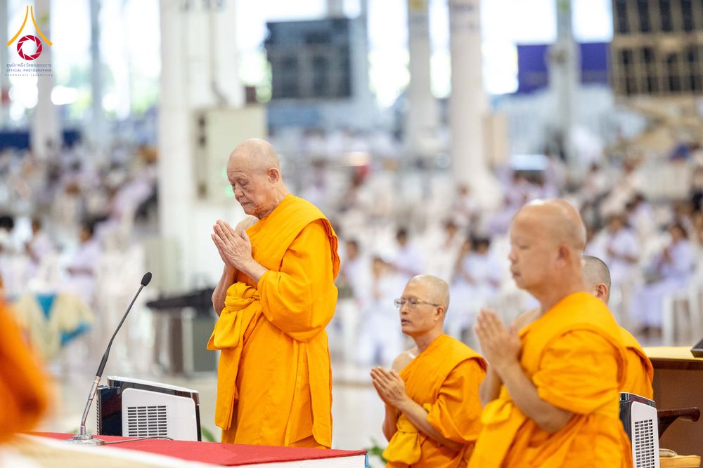 ภาพ No.308654:วันที่ 1 กุมภาพันธ์ พ.ศ. 2569 พิธีรับประกาศนียบัตร และพระของขวัญพระธรรมยาตรา ณ สภาธรรมกายสากล วัดพระธรรมกาย จ.ปทุมธานี