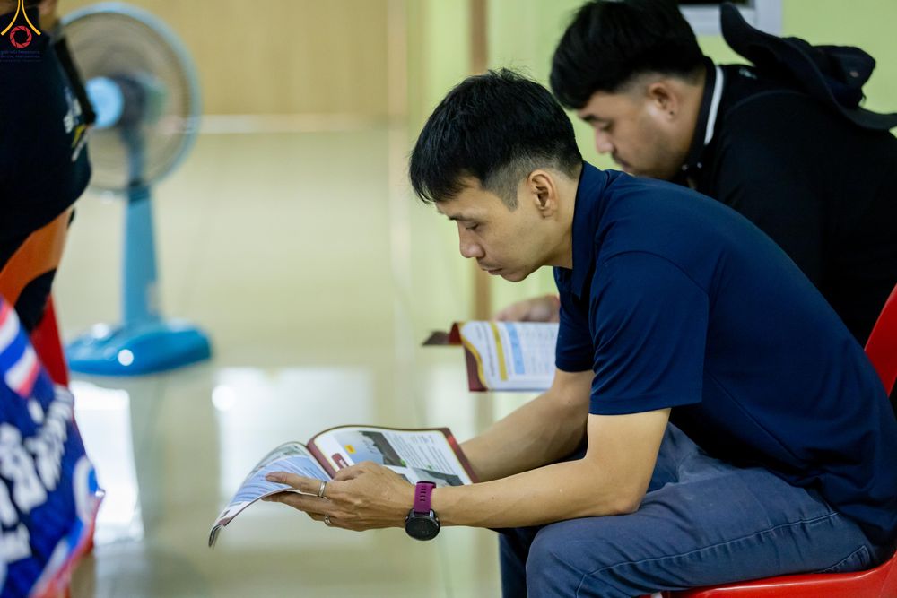 ภาพ No.323205:วันที่ 20 เมษายน พ.ศ.2569 การเตรียมงานของบุคลากรทางการแพทย์ , จุดลงทะเบียนพระสังฆาธิการ , วางกล่องไทยธรรม เพื่องานถวายมหาสังฆทาน 40,000 กว่าวัดทั่วประเทศ วันคุ้มครองโลก 22 เมษายน พ.ศ.2569 วัดพระธรรมกาย