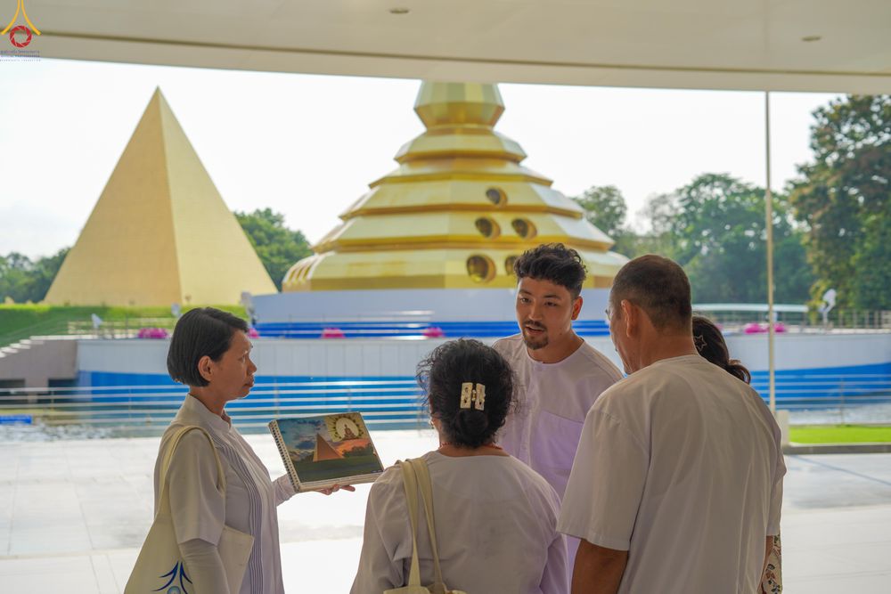 ภาพ No.329963:วันที่ 17-27 พฤษภาคม พ.ศ.2569 การต้อนรับชาวต่างชาติจากประเทศญี่ปุ่น เมียนมาร์ บังคลาเทศ อินเดีย เนปาล และศรีลังกา มาเยี่ยมชมและสักการะพระมหาธรรมกายเจดีย์ ณ วัดพระธรรมกาย