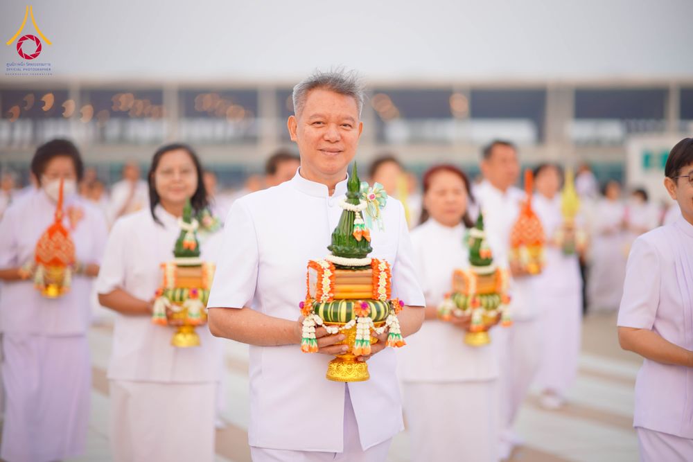 ภาพ No.319347:วันเสาร์ที่ 4 เมษายน พ.ศ.2569 พิธีขอขมา มอบผ้าไตร และถวายบาตรแด่นาคธรรมทายาท ในโครงการบรรพชาสามเณรฟื้นฟูพระพุทธศาสนาทั่วไทย โครงการหน่อแก้วเปรียญธรรม รุ่นที่ 14 โครงการสามเณรยุวธรรมทายาท รุ่นที่ 34 โครงการสามเณรมัชฌิมธรรมทายาท รุ่นที่ 30 ณ สภาธรรมกายสากล