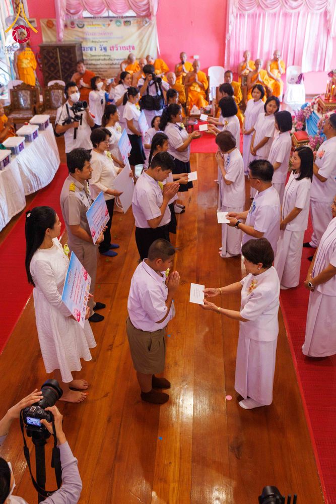 ภาพ No.298278:วันที่ 17 มกราคม พ.ศ. 2569  พิธีเจริญพระพุทธมนต์ ปฏิบัติธรรม มอบทุนการศึกษา ถวายสังฆทาน 109 วัด โครงการธรรมยาตราปีที่ 14 ณ วัดตะเคียน อำเภอบางกรวย จังหวัดนนทบุรี