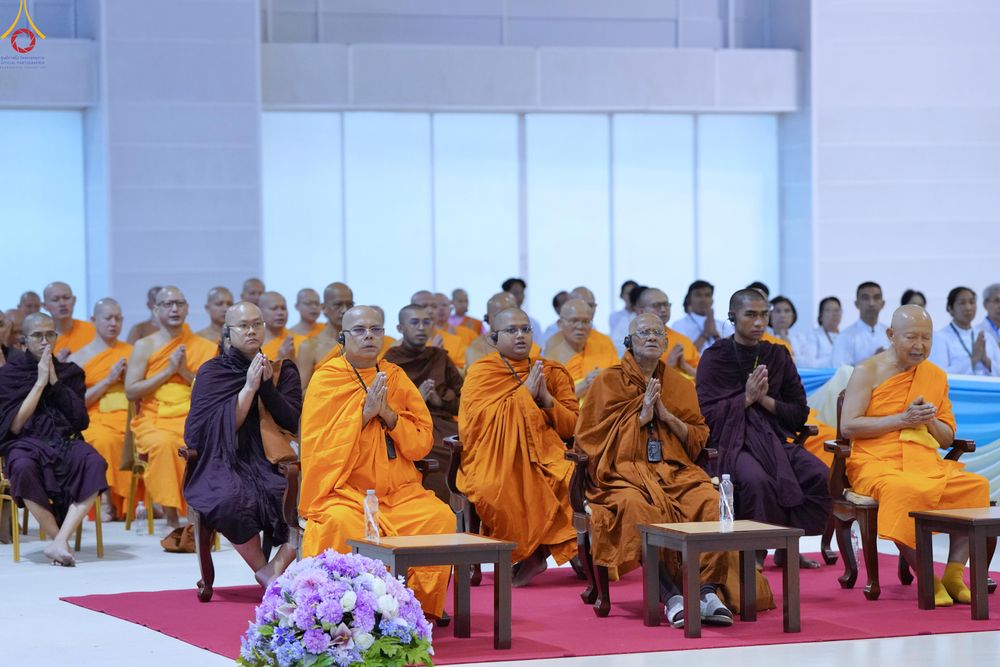 ภาพ No.331182:วันวิสาขบูชา อาทิตย์ที่ 31 พฤษภาคม พ.ศ.2569 พิธีปฏิบัติธรรม ณ ห้องแก้วสารพัดนึก 1  วัดพระธรรมกาย จังหวัดปทุมธานี
