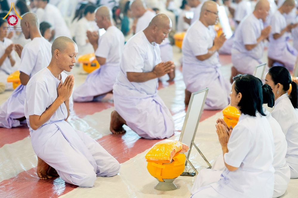 ภาพ No.277399:วันเสาร์ที่ 6 ธันวาคม พ.ศ. 2568 พิธีบรรพชาอุปสมบทและพิธีถวายบาตร โครงการอุปสมบทบูชาธรรมมหาปูชนียาจารย์ ประจำปี พ.ศ.2568 โครงการบวชพระนานาชาติ AEC และ WAB รุ่น CEO (นักบริหาร) รุ่นที่ 5 ณ โบสถ์พระไตรปิฏก วัดพระธรรมกาย