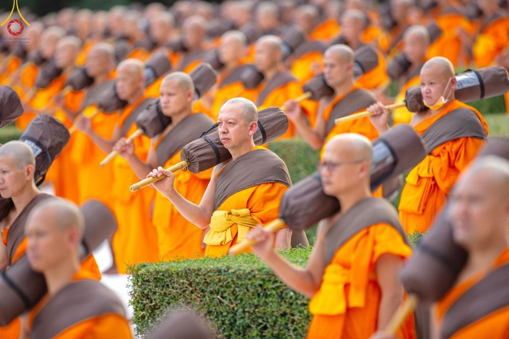 ภาพ No.186929:พระธรรมยาตราปฏิบัติธรรม และถ่ายภาพหมู่ประวัติศาสตร์ ปีที่ 13 ณ ลานทิศตะวันออก มหาวิหารพระมงคลเทพมุนี วัดพระธรรมกาย จ.ปทุมธานี วันเสาร์ที่ 28 ธันวาคม พ.ศ. 2567