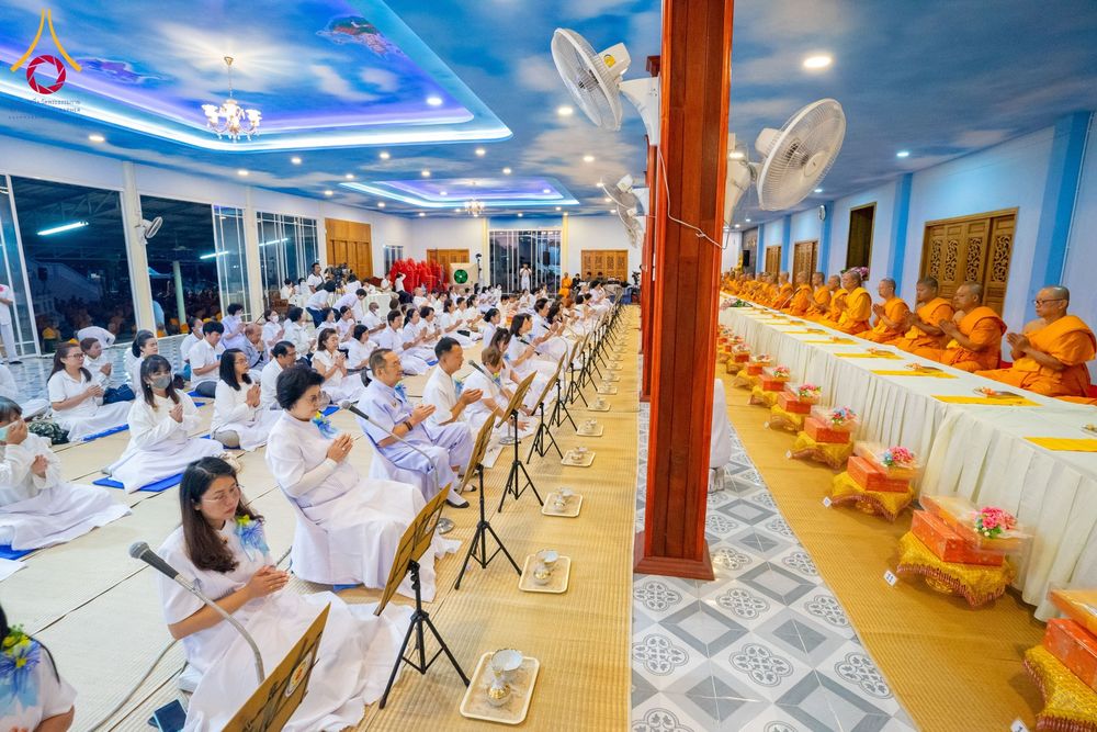 ภาพ No.195884:พิธีถวายภัตตาหารเป็นสังฆทาน แด่พระธรรมยาตรา ณ วัดโบสถ์(บน) ตำบลบางคูเวียง อำเภอบางกรวย จังหวัดนนทบุรี ในโครงการธรรมยาตรา กตัญญูบูชา มหาปูชนียาจารย์ พระมงคลเทพมุนี(สด จนฺทสโร) พระผู้ปราบมาร อนุสรณ์สถาน 7 แห่ง ปีที่ 13 วันที่ 16 มกราคม พ.ศ. 2568