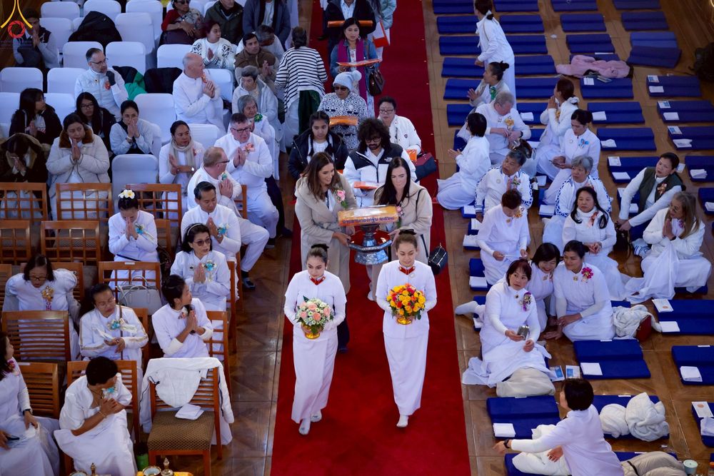 ภาพ No.270869:วันอาทิตย์ที่ 19 ตุลาคม พ.ศ. 2568 พิธีทอดกฐิน “หนึ่งไม่มีสอง” วัดพระธรรมกายนิวคาสเซิล เมืองนิวคาสเซิล ประเทศอังกฤษ 