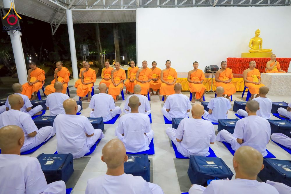 ภาพ No.275958:วันที่ 26-30 พฤศจิกายน พ.ศ. 2568 ทีมพระพี่เลี้ยงตั้งรับ รายงานตัวโครงการบวชบูชาธรรมมหาปูชนียาจารย์ ณ ศูนย์ปฏิบัติธรรมบุรีรัมย์