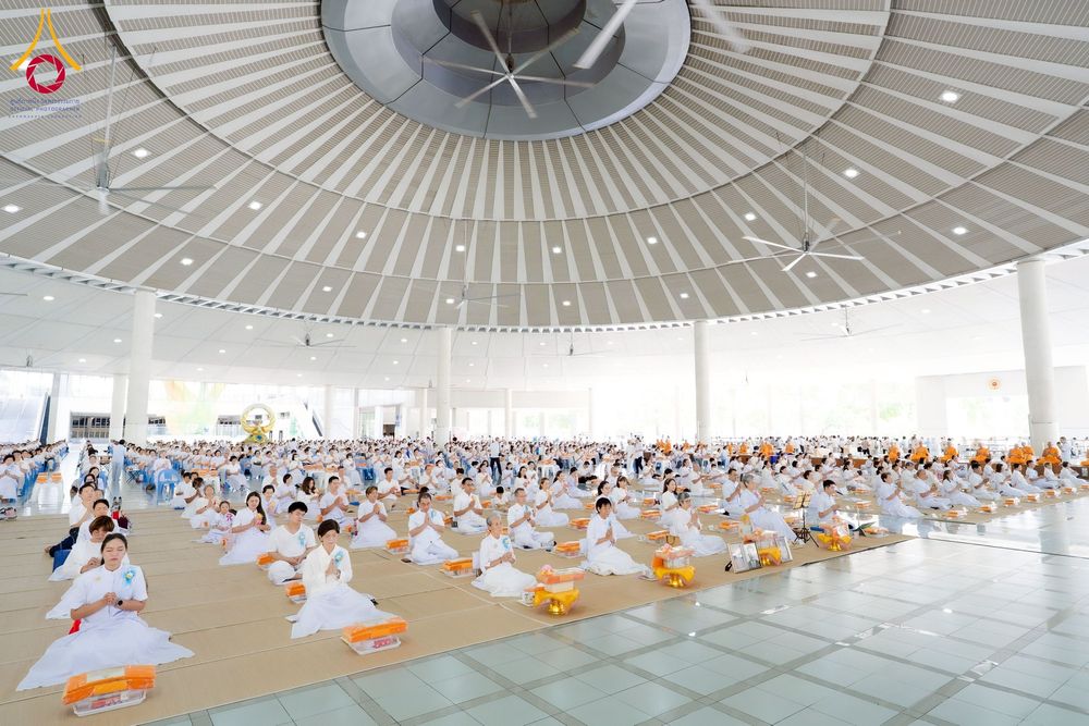 ภาพ No.253537:วันอังคารที่ 7 ตุลาคม พ.ศ.2568 (วันพระ ขึ้น 15 ค่ำ เดือน 11) พิธีบุพเปตพลี ครั้งที่ 171 ร่วมอุทิศบุญแด่หมู่ญาติที่ล่วงลับไปแล้ว และสืบทอดอายุพระพุทธศาสนา ณ หอฉันคุณยายอาจารย์ฯ วัดพระธรรมกาย