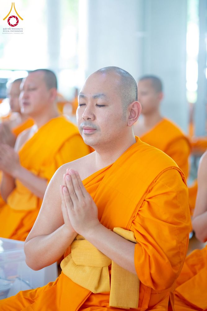 ภาพ No.262685:วันที่ 18,25 ตุลาคม พ.ศ. 2568 พิธีถวายภัตตาหารเมนูสวรรค์ เพื่อการบรรลุธรรม ณ หอฉันคุณยายอาจารย์ฯ วัดพระธรรมกาย