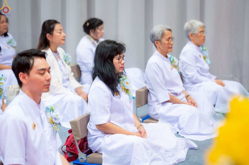 ภาพ No.256045:วันที่ 12 ตุลาคม พ.ศ. 2568 พิธีทอดกฐินวัดพระธรรมกายสวิตเซอร์แลนด์  ณ หอประชุมโรงเรียน Obergoldbach เมือง Bern ประเทศสวิตเซอร์แลนด์