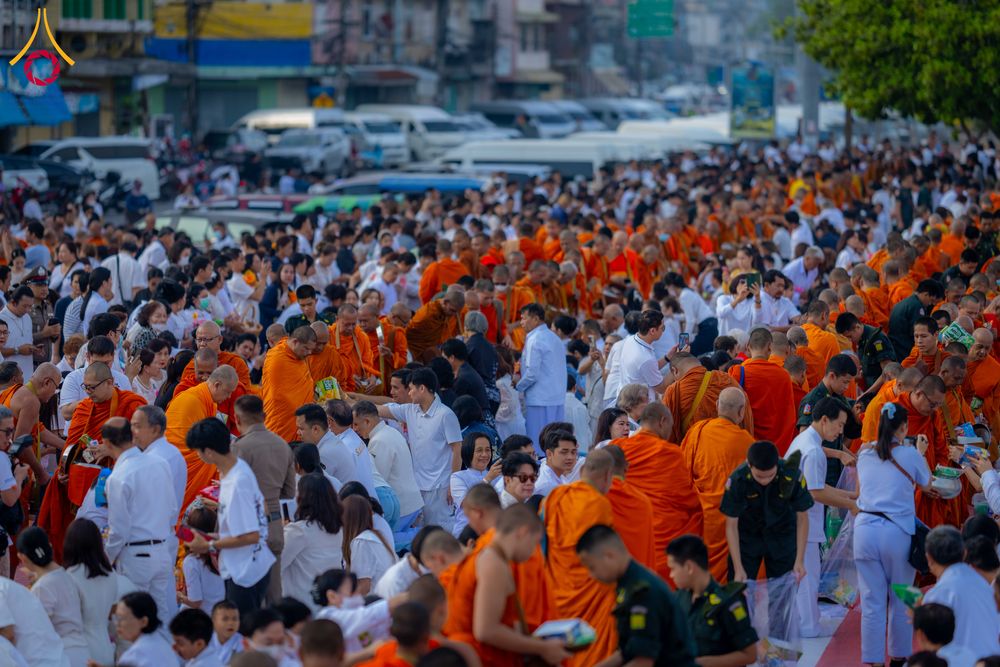 ภาพ No.284701:วันอาทิตย์ที่ 14 ธันวาคม พ.ศ.2568  พิธีทำบุญเมืองสุราษฎร์ธานี 110ปี และพิธีตักบาตรพระสงฆ์ 1,110 รูป  ณ บริเวณริมน้ำวัดกลาง (เก่า) ถนนบ้านดอน ตำบลตลาดใหม่ อำเภอเมือง จังหวัดสุราษฎร์ธานี