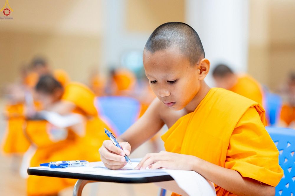 ภาพ No.249669:วันที่ 1 ตุลาคม พ.ศ. 2568 การสอบธรรมสนามหลวง นักธรรมชั้นตรี อำเภอคลองหลวง จังหวัดปทุมธานี ณ ห้องแก้วสารพัดนึก 2 วัดพระธรรมกาย