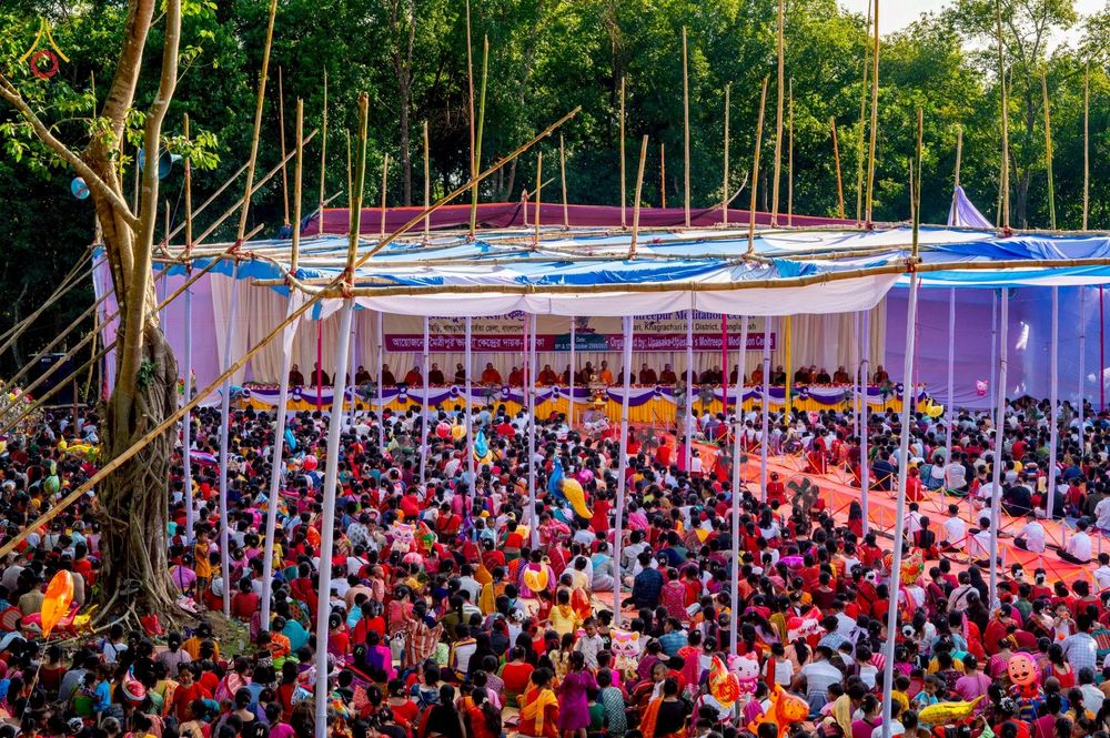 ภาพ No.257579:วันที่ 17 ตุลาคม พ.ศ. 2568 พิธีทอดกฐินสมทบวัดกัลยาณมิตรต่างประเทศ  บูชาธรรม 81 ปี หลวงพ่อธัมมชโย ณ ศูนย์ปฏิบัติธรรมไมตรีปูร์ เมืองคาร์การชารี ประเทศบังกลาเทศ 