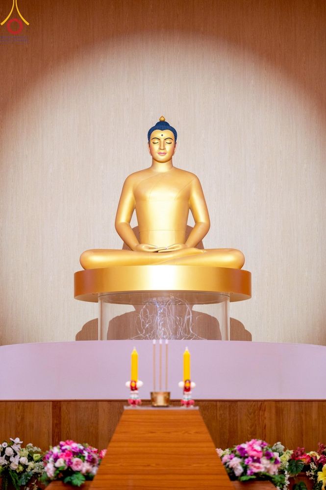 ภาพ No.217024:วันเสาร์ที่ 12 เมษายน พ.ศ. 2568 พิธีเวียนประทักษิณรอบพระมหาธรรมกายเจดีย์  พิธีวันทาเจดีย์ พิธีขอขมาและมอบผ้าไตร ในโครงการอุปสมบทหมู่ บูชาธรรมหลวงพ่อธัมมชโย, โครงการธรรมทายาท ระดับอุดมศึกษา รุ่นที่ 52 ,  โครงการบวชพระนานาชาติ AEC & WAB CEO รุ่นที่ 4 , ณ ว