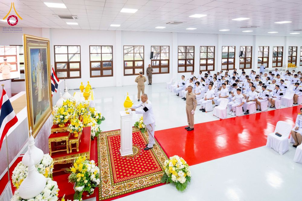 ภาพ No.276087:วันที่ 5 ธันวาคม พ.ศ. 2568 พสกนิกรอำเภอคลองหลวง พร้อมใจบำเพ็ญกุศลอุทิศถวาย “ในหลวงรัชกาลที่ 9” น้อมรำลึกในพระมหากรุณาธิคุณ เนื่องในวันคล้ายวันพระบรมราชสมภพ วันชาติ และวันพ่อแห่งชาติ ณ อาคารปลูกศรัทธา 2 วัดพระธรรมกาย อำเภอคลองหลวง จังหวัดปทุมธานี