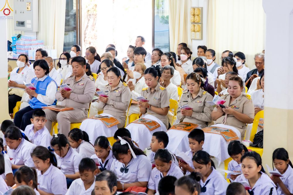 ภาพ No.293130:วันที่ 12 มกราคม พ.ศ. 2569 พิธีทอดผ้าป่าทำนุบำรุงศาสนสถาน ณ วัดไผ่โรงวัว ต.บางตาเถร อ.สองพี่น้อง จ.สุพรรณบุรี ในโครงการธรรมยาตรา กตัญญูบูชา มหาปูชนียาจารย์ พระมงคลเทพมุนี(สด จนฺทสโร) พระผู้ปราบมาร อนุสรณ์สถาน 7 แห่ง ปีที่ 14