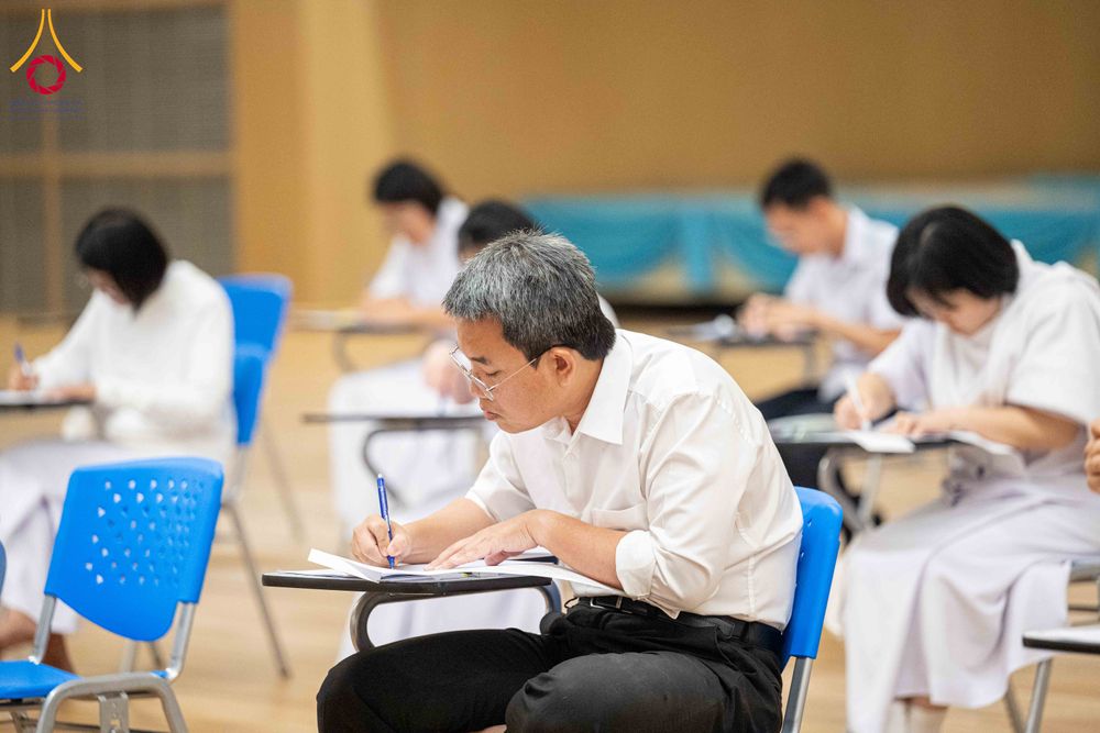 ภาพ No.309538:วันที่ 12 กุมภาพันธ์ พ.ศ. 2569 การสอบบาลีสนามหลวง ประจำปี 2569 ประโยค 1-2, ป.ธ.3/ ประโยค บ.ศ.1-2, บ.ศ.3 ณ สนามสอบประจำจังหวัดปทุมธานี แห่งที่ 2  วัดพระธรรมกาย อ.คลองหลวง จ.ปทุมธานี