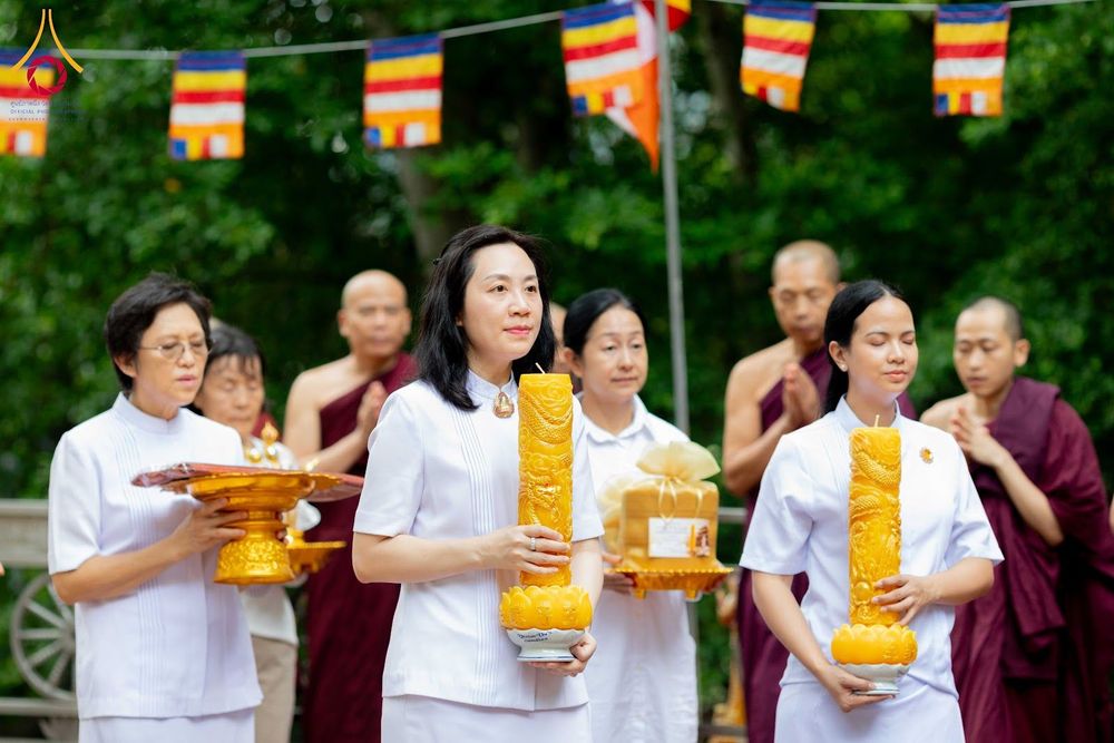 ภาพ No.344494:วันที่ 8-11 สิงหาคม พ.ศ.2569 “ประเพณีเข้าพรรษา เชื่อมพระพุทธศาสนาสองแผ่นดิน” ถวายเทียนพรรษา 9 วัด ณ นครโฮจิมินห์ สาธารณรัฐสังคมนิยมเวียดนาม