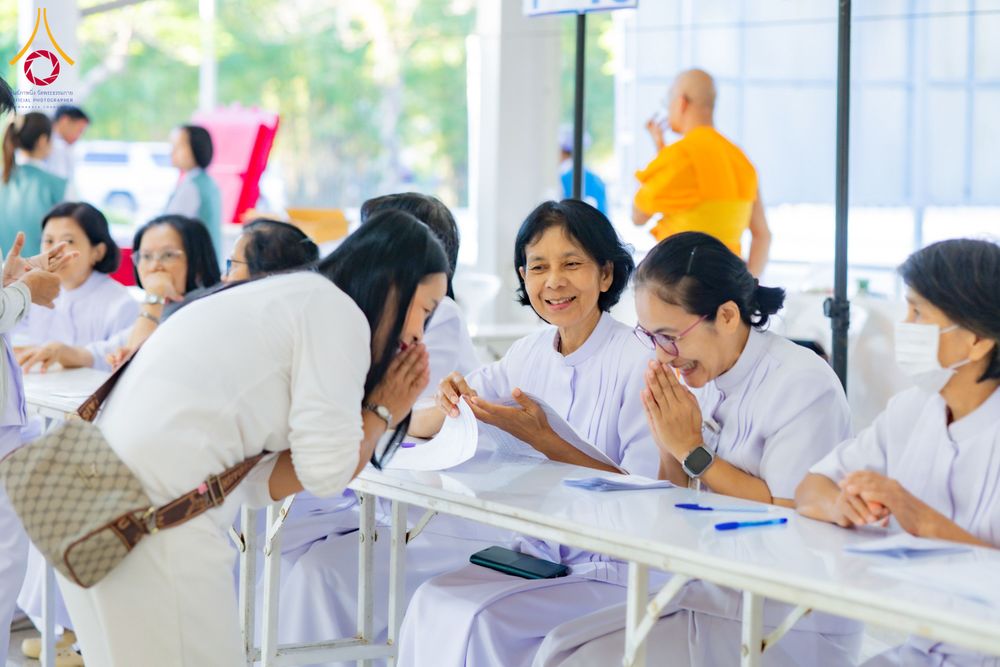 ภาพ No.290915:วันจันทร์ที่ 5 มกราคม พ.ศ. 2569  วัดพระธรรมกาย มูลนิธิธรรมกาย  จัดพิธีมอบของขวัญสนับสนุนการจัดกิจกรรมงานวันเด็กแห่งชาติ ประจำปี พ.ศ. 2569 ให้แก่องค์กรภาคีเครือข่ายกว่า 200 องค์กร ณ วัดพระธรรมกาย อ.คลองหลวง จ.ปทุมธานี