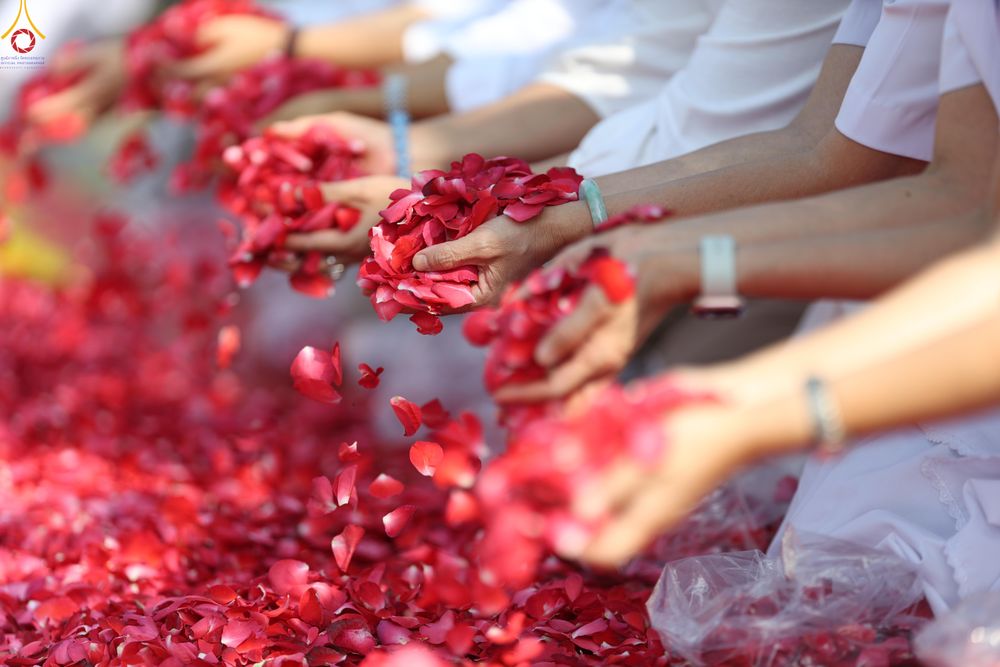 ภาพ No.290377:วันที่ 7 มกราคม พ.ศ. 2569 พิธีต้อนรับพระธรรมยาตรา ณ อนุสรณ์สถานลำดับที่ 2  สถานที่ตั้งมโนปณิธานบวชตลอดชีวิต อนุสรณ์สถานคลองบางนางแท่น (ภาพชุดที่ 2) อ.สามพราน จ.นครปฐม ในโครงการธรรมยาตรา กตัญญูบูชา มหาปูชนียาจารย์ พระมงคลเทพมุนี(สด จนฺทสโร) พระผู้ปราบมาร 