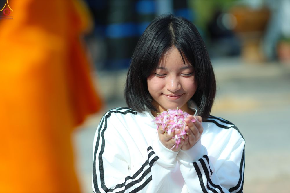 ภาพ No.287442:วันที่ 3 มกราคม พ.ศ. 2569 พิธีต้อนรับพระธรรมยาตรา ในโครงการธรรมยาตรา กตัญญูบูชา มหาปูชนียาจารย์ พระมงคลเทพมุนี(สด จนฺทสโร) พระผู้ปราบมาร อนุสรณ์สถาน 7 แห่ง ปีที่ 14 ณ อนุสรณ์สถานมหาวิหารพระมงคลเทพมุนี (โลตัสแลนด์) อ.สองพี่น้อง จ.สุพรรณบุรี