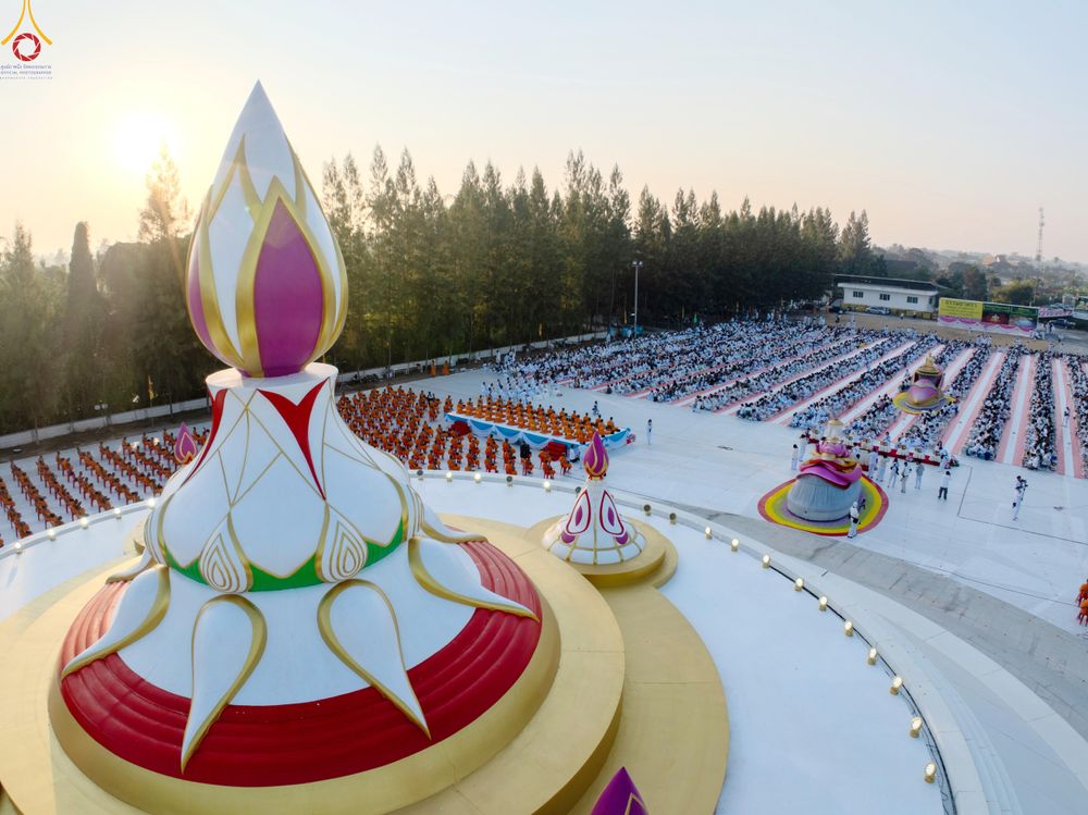 ภาพ No.292362:วันที่ 11 มกราคม พ.ศ. 2569 พิธีตักบาตรพระธรรมยาตรา ณ อนุสรณ์สถานคลองบางนางแท่น อ.สามพราน จ.นครปฐม ในโครงการธรรมยาตรา กตัญญูบูชา มหาปูชนียาจารย์ พระมงคลเทพมุนี(สด จนฺทสโร) พระผู้ปราบมาร อนุสรณ์สถาน 7 แห่ง ปีที่ 14