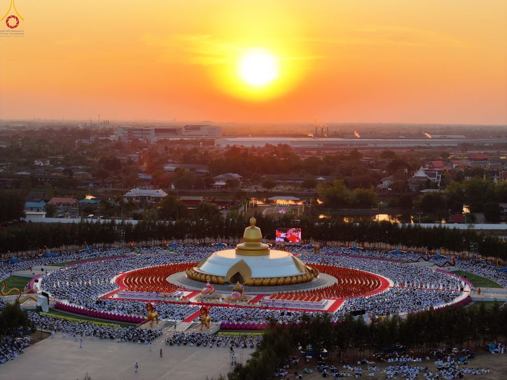 ภาพ No.302107:วันที่ 23 มกราคม พ.ศ. 2569 พิธีจุดประทีปธรรมถวายเป็นพุทธบูชา และบูชาธรรมมหาปูชนียาจารย์  ณ อนุสรณ์สถานลำดับที่ 5 สถานที่เผยแผ่วิชชาธรรมกายครั้งแรก อนุสรณ์สถานบางปลา วัดบางปลา อำเภอบางเลน จังหวัดนครปฐม ในโครงการธรรมยาตรา กตัญญูบูชา มหาปูชนียาจารย์ พระมงคล