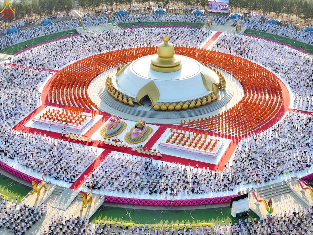 ภาพ No.301930:วันที่ 23 มกราคม พ.ศ. 2569 พิธีจุดประทีปธรรมถวายเป็นพุทธบูชา และบูชาธรรมมหาปูชนียาจารย์  ณ อนุสรณ์สถานลำดับที่ 5 สถานที่เผยแผ่วิชชาธรรมกายครั้งแรก อนุสรณ์สถานบางปลา วัดบางปลา อำเภอบางเลน จังหวัดนครปฐม ในโครงการธรรมยาตรา กตัญญูบูชา มหาปูชนียาจารย์ พระมงคล