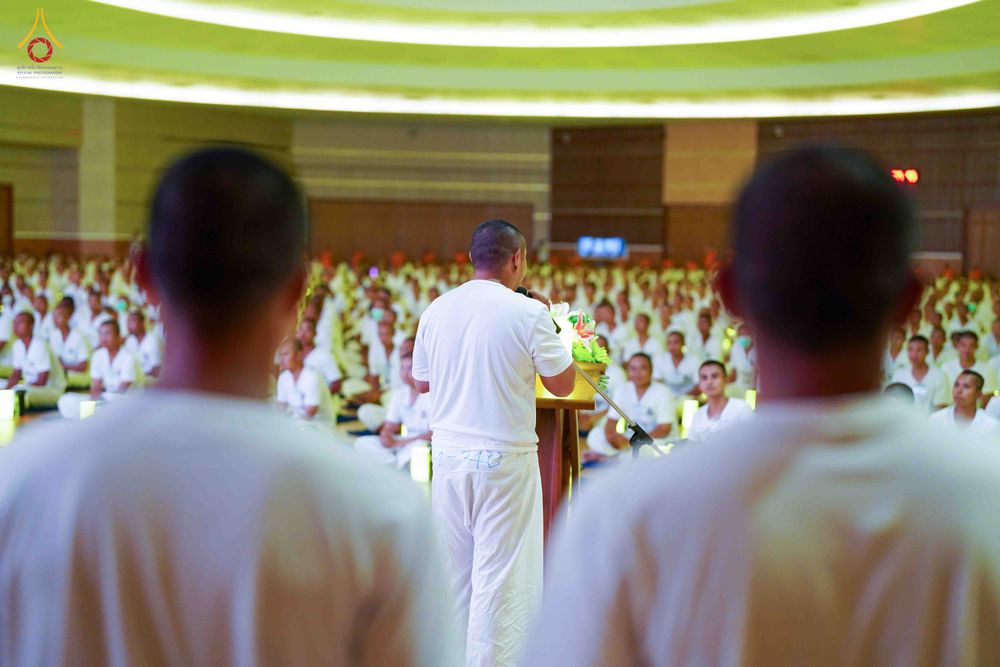 ภาพ No.341559:วันที่ 26 กรกฎาคม พ.ศ. 2569 โครงการพัฒนาคุณธรรม จริยธรรม สำหรับนักเรียนนายสิบตำรวจ (นสต.) รุ่นที่ 17 ศูนย์ฝึกอบรมตำรวจภูธรภาค 1 ได้จัดกิจกรรม  จุดเทียนรวมใจและปฏิบัติธรรมเจริญสมาธิภาวนา เพื่อน้อมอุทิศถวายเป็นพระราชกุศลฯ ณ ศูนย์ปฏิบัติธรรมเวิล์ดพีช วัลเล่
