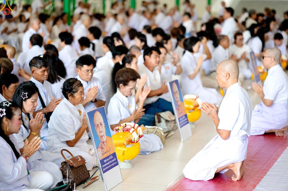 ภาพ No.333881:วันเสาร์ที่ 13 มิถุนายน พ.ศ.2569 พิธีเวียนประทักษิณ , พิธีวันทาสีมา , วันทาพระประธาน , พิธีขอขมาและมอบผ้าไตร โครงการอุปสมบทหมู่ผู้บริหาร รุ่นที่ 16 , โครงการอุปสมบทหมู่ธรรมทายาท ระดับอุดมศึกษา รุ่นที่ 53 (ภาคฤดูฝน) ณ โบสถ์พระไตรปิฏก วัดพระธรรมกาย