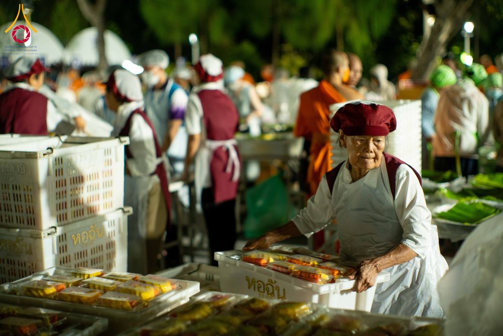 ภาพ No.287962:วันที่ 4 มกราคม พ.ศ. 2569 พิธีถวายภัตตาหารเป็นสังฆทาน แด่พระธรรมยาตรา ในโครงการธรรมยาตรา กตัญญูบูชา มหาปูชนียาจารย์ พระมงคลเทพมุนี(สด จนฺทสโร) พระผู้ปราบมาร อนุสรณ์สถาน 7 แห่ง ปีที่ 14 ณ อนุสรณ์สถานมหาวิหารพระมงคลเทพมุนี (โลตัสแลนด์) อ.สองพี่น้อง จ.สุพรร