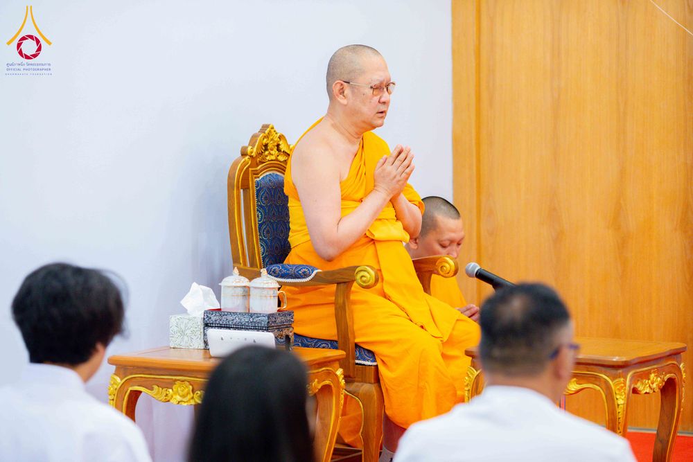 ภาพ No.313235:วันอาทิตย์ที่ 8 มีนาคม พ.ศ. 2569 พิธีสมโภชรูปเหมือนพระมงคลเทพมุนี (สด จนฺทสโร) และพิธีทอดผ้าป่าสามัคคีเพื่อสร้างวิหารพระมงคลเทพมุนี ณ วัดพุทธเคปทาวน์ ประเทศแอฟริกาใต้